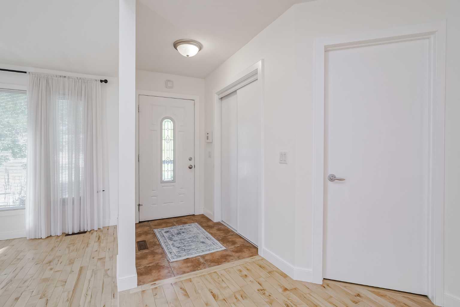 128 Bermuda Drive NW