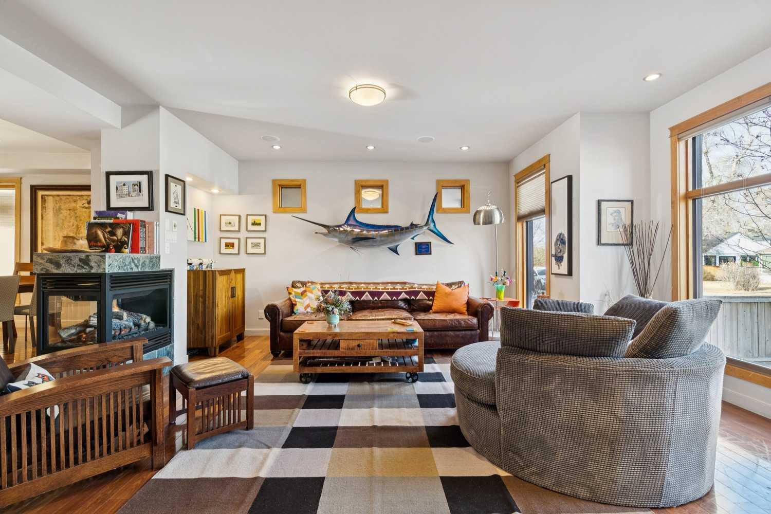 2407 Westmount Road NW