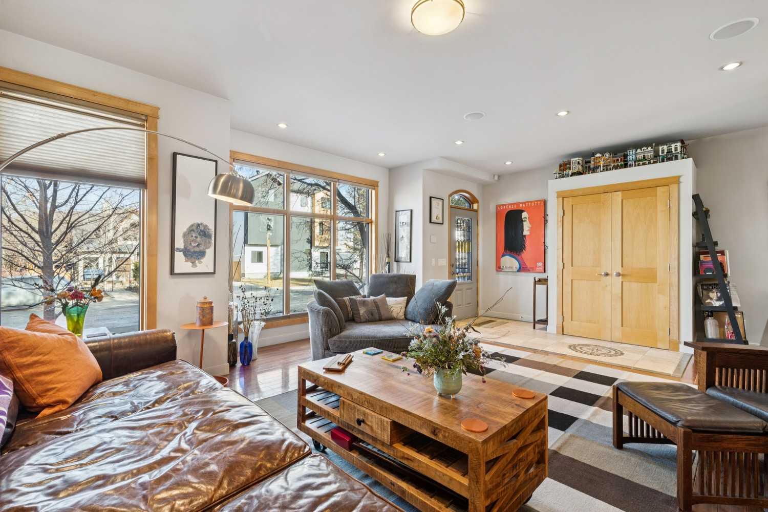 2407 Westmount Road NW