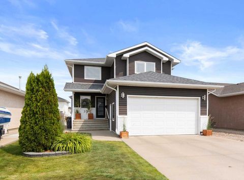 Photo of 73 Storrs Crescent SE, Medicine Hat, AB T1B 4J3 (MLS # A2330944)