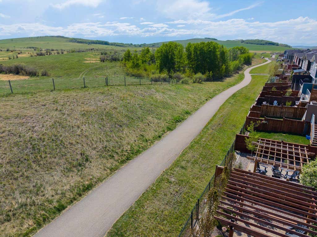 Photo of 53 Fireside Crescent, Cochrane, AB T4C 2L4 (MLS # A2325148)