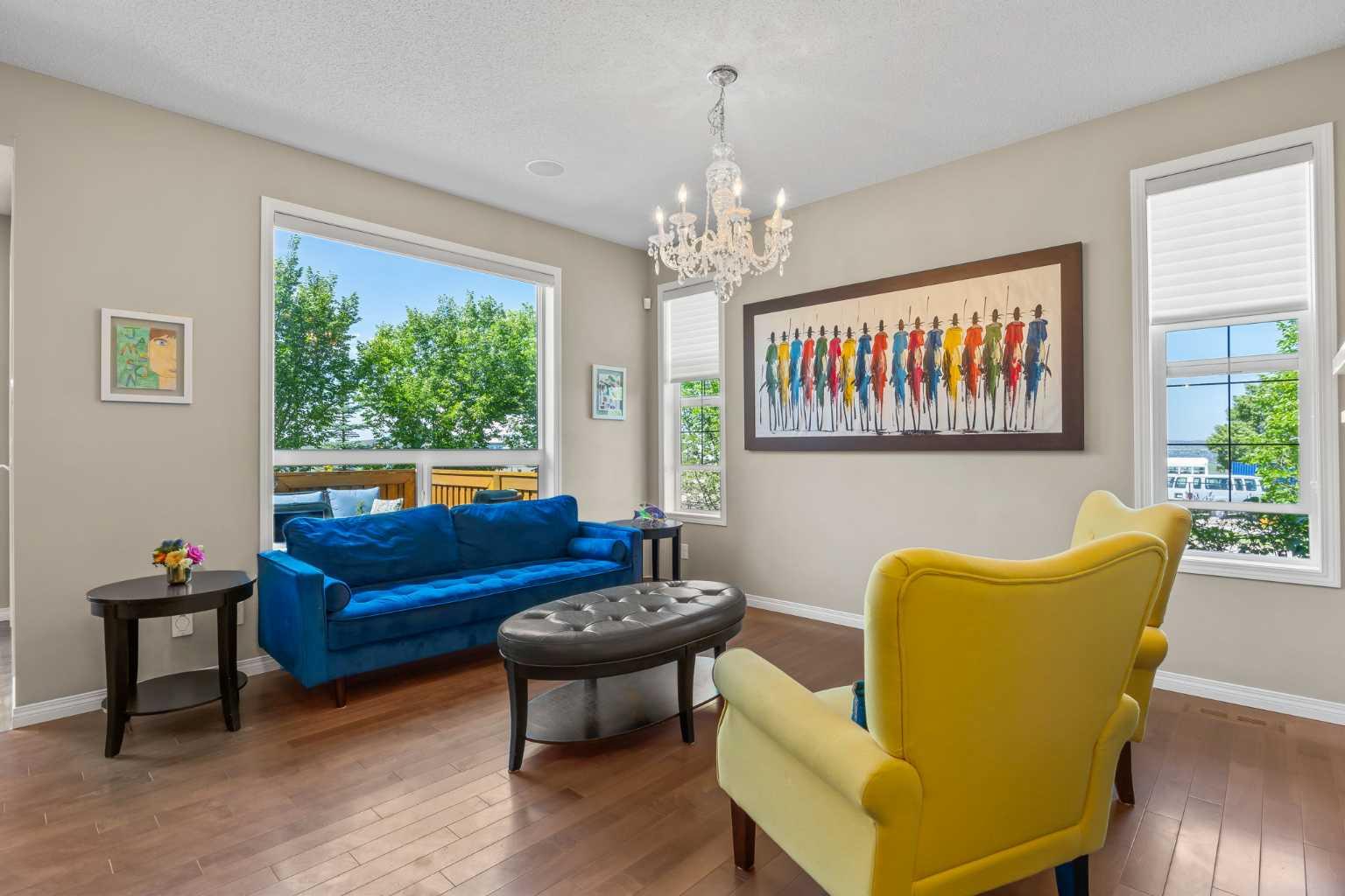 184 Cougar Ridge Manor SW