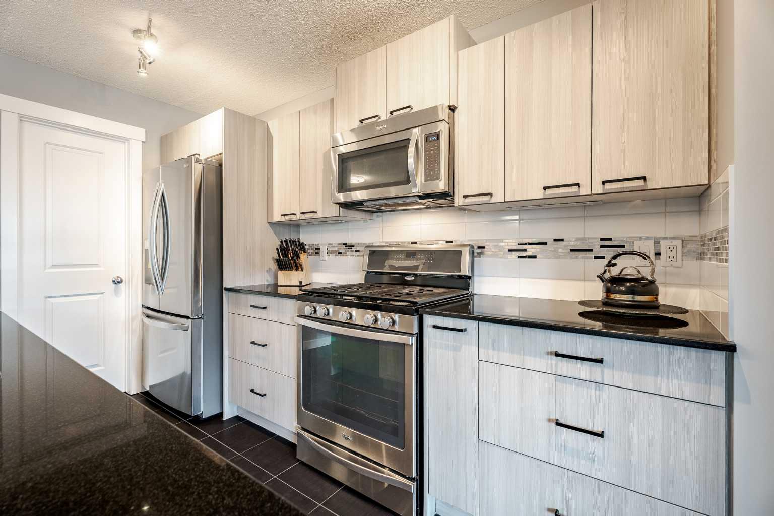 110 Skyview Ranch Manor NE