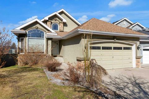 Photo of 63 Mt Assiniboine Circle SE, Calgary, AB T2Z 2N6 (MLS # A2307725)