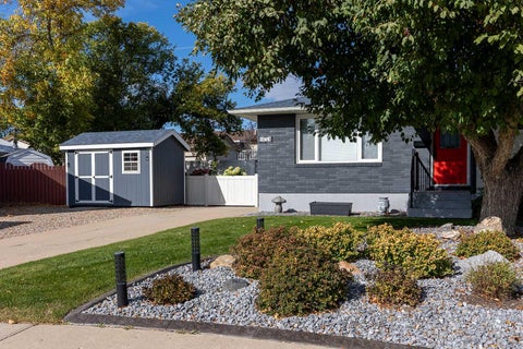 Photo of 1654 10 Avenue NE, Medicine Hat, AB T1A 6G5 (MLS # A2352991)