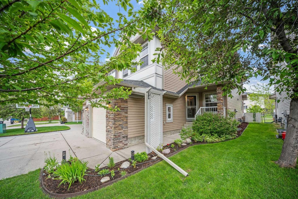 Photo of 113 Canals Circle SW, Airdrie, AB T4B 3E8 (MLS # A2319152)