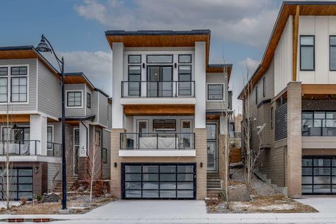 Photo of 44 Timberline Way SW, Calgary, AB T3H 0W3 (MLS # A2296164)