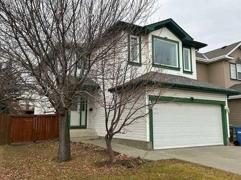 11065 Hidden Valley Drive NW Calgary AB T3A 5Z3