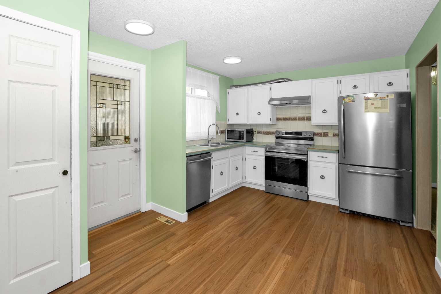 1059 Pinecliff Drive NE