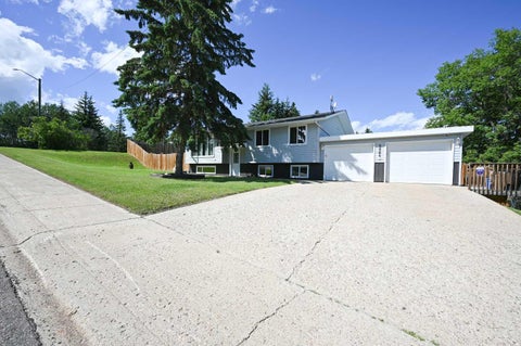 Photo of 5005 44 Avenue, Athabasca, AB T9S 1J1 (MLS # A2328291)