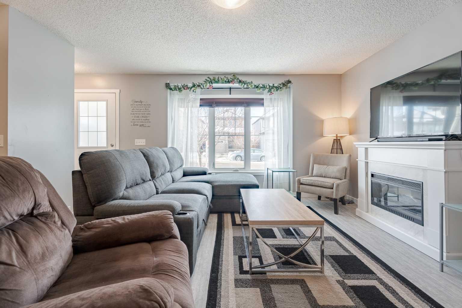 3098 Windsong Boulevard SW