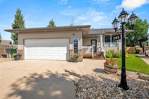 Photo of 2105 52 Avenue Close, Lloydminster, AB T9V 2Z8 (MLS # A2340445)