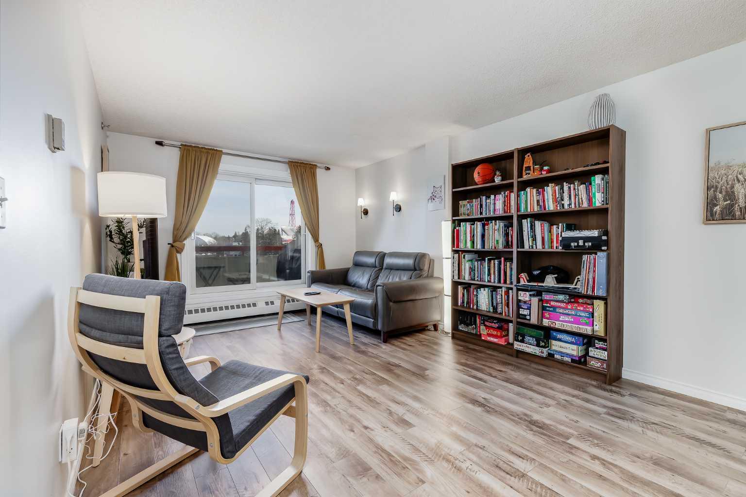 2011 University Drive NW 406