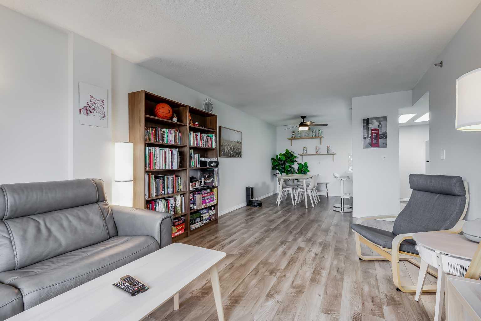 2011 University Drive NW 406