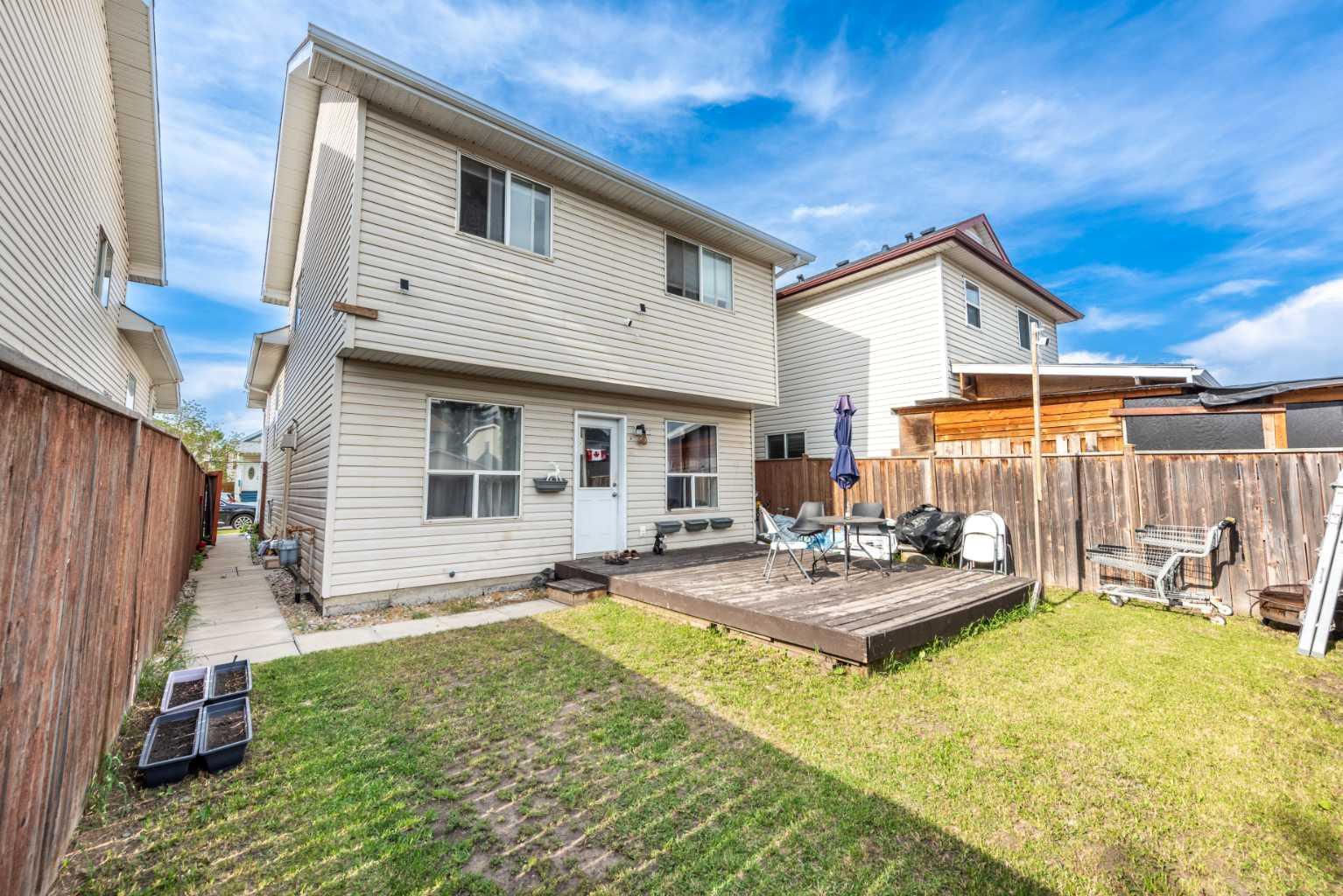 214 Erin Circle SE