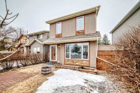 Photo of 255 Falshire Way NE, Calgary, AB T3J 2B3 (MLS # A2302353)