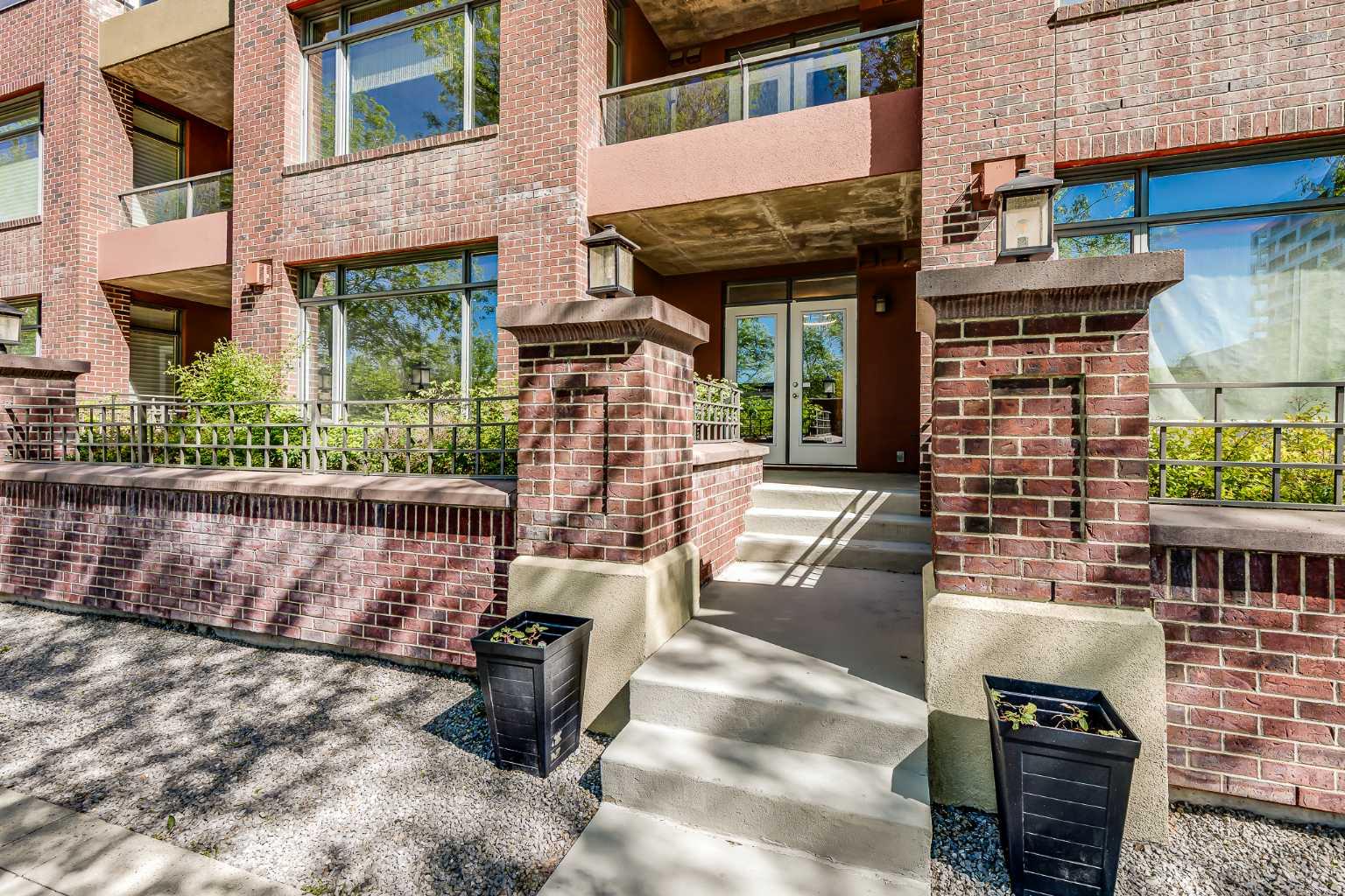 990 Centre Avenue NE 106