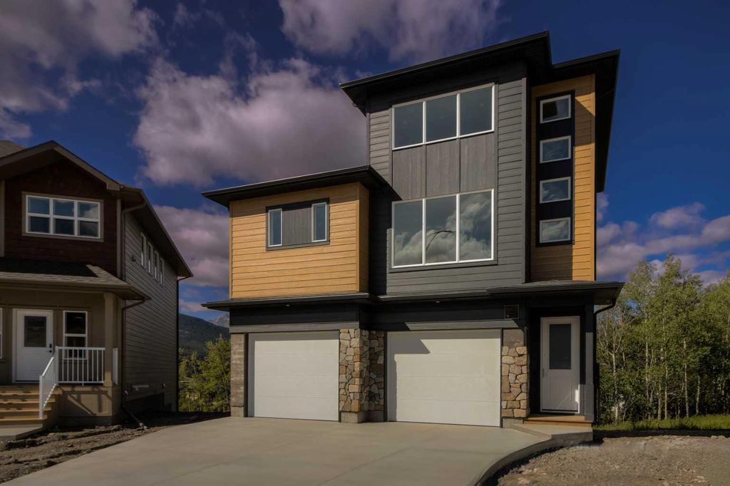 Photo of 8602 25 Avenue, Coleman, AB T0K 0M0 (MLS # A2264753)