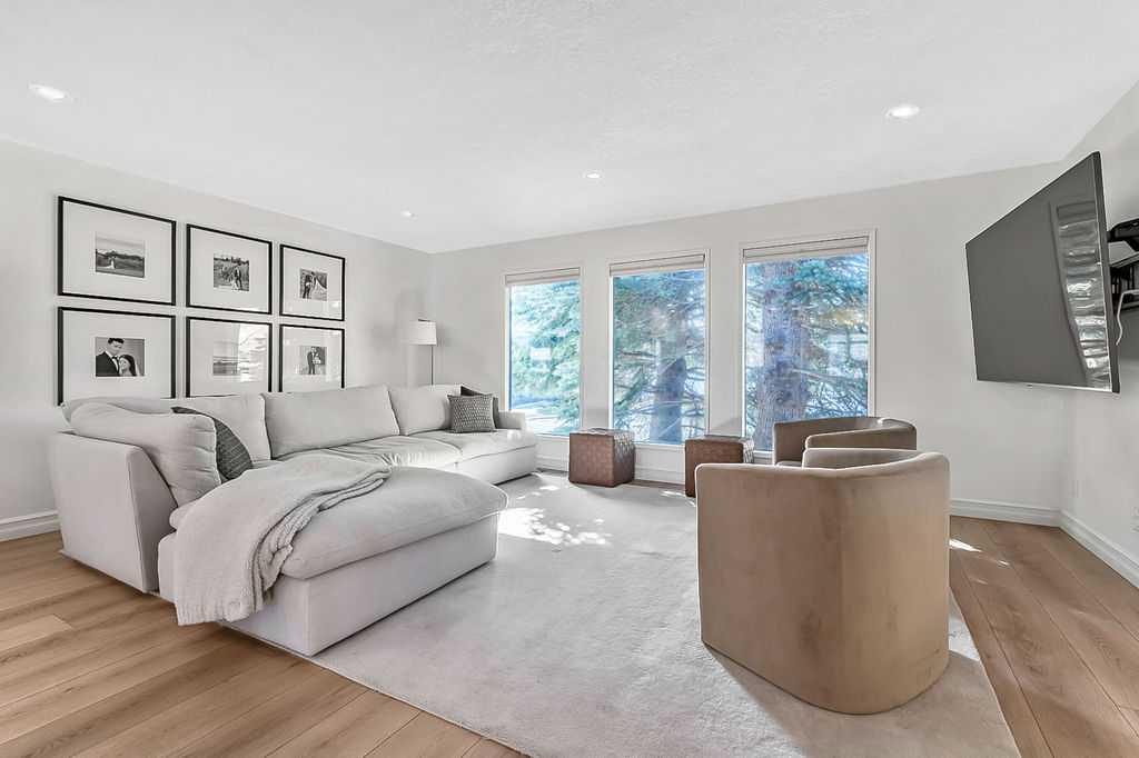 171 Woodridge Place SW