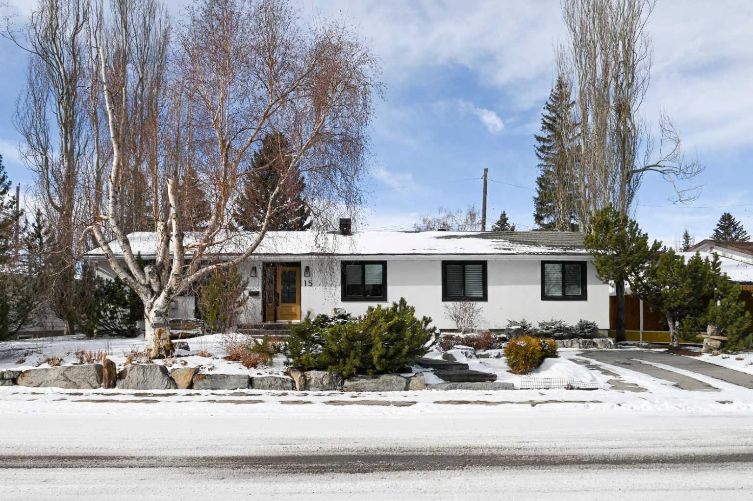 15 Wildwood Drive SW