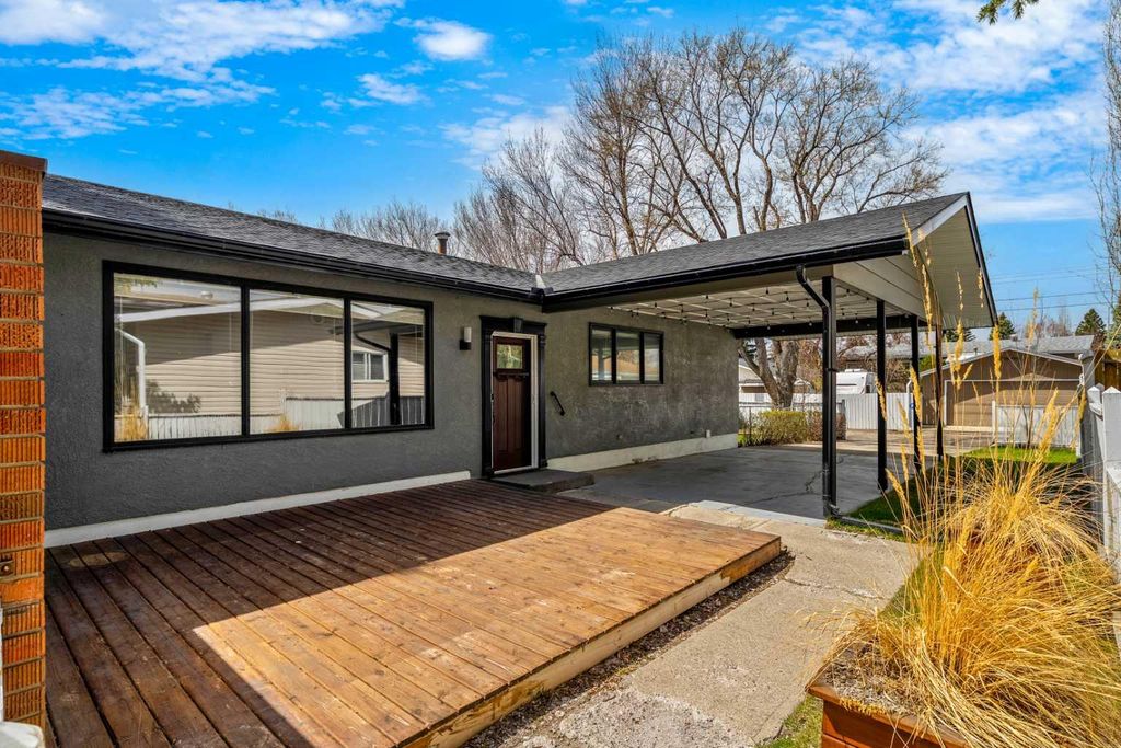 Photo of 191 Maple Court Crescent SE, Calgary, AB T2J 1V9 (MLS # A2307664)