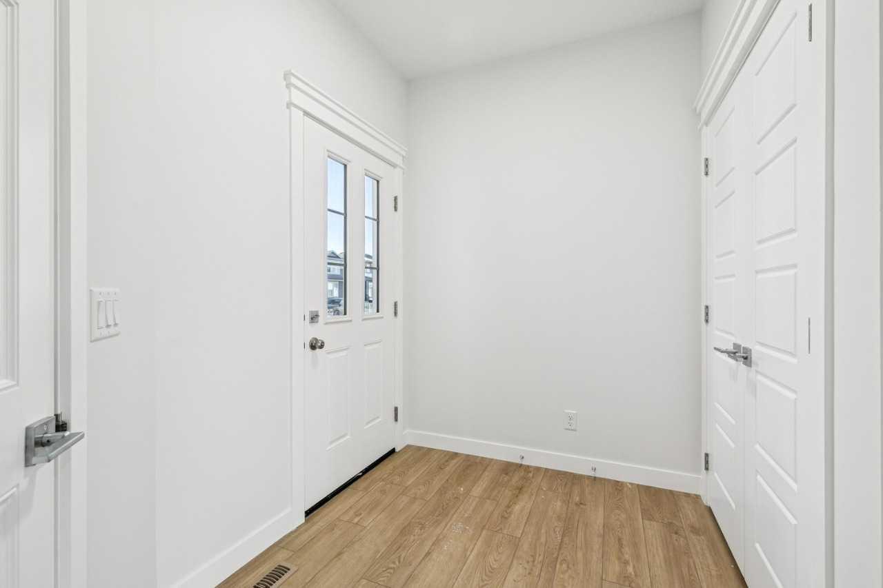 418 Hotchkiss Manor SE