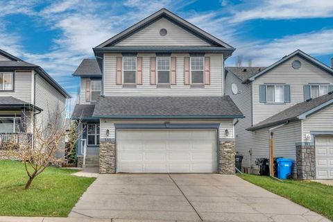 Photo of 151 Everhollow Way SW, Calgary, AB T2Y 4R7 (MLS # A2308116)