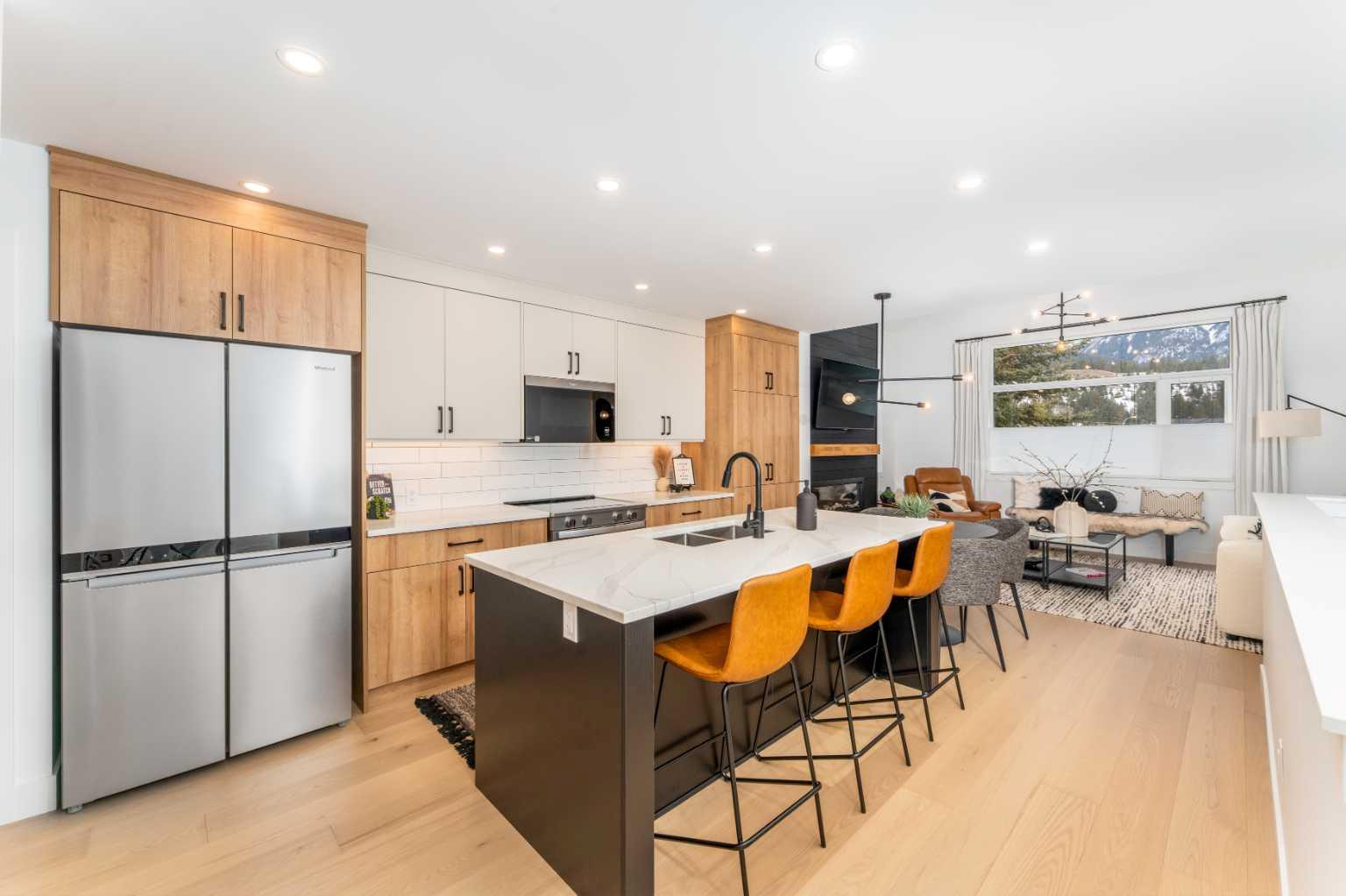 1413 Mountain Avenue 102