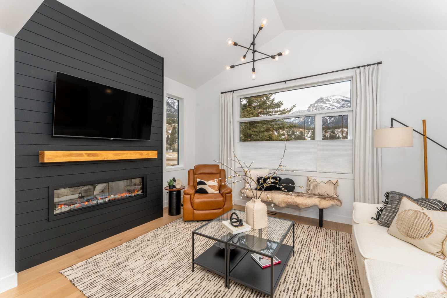 1413 Mountain Avenue 102