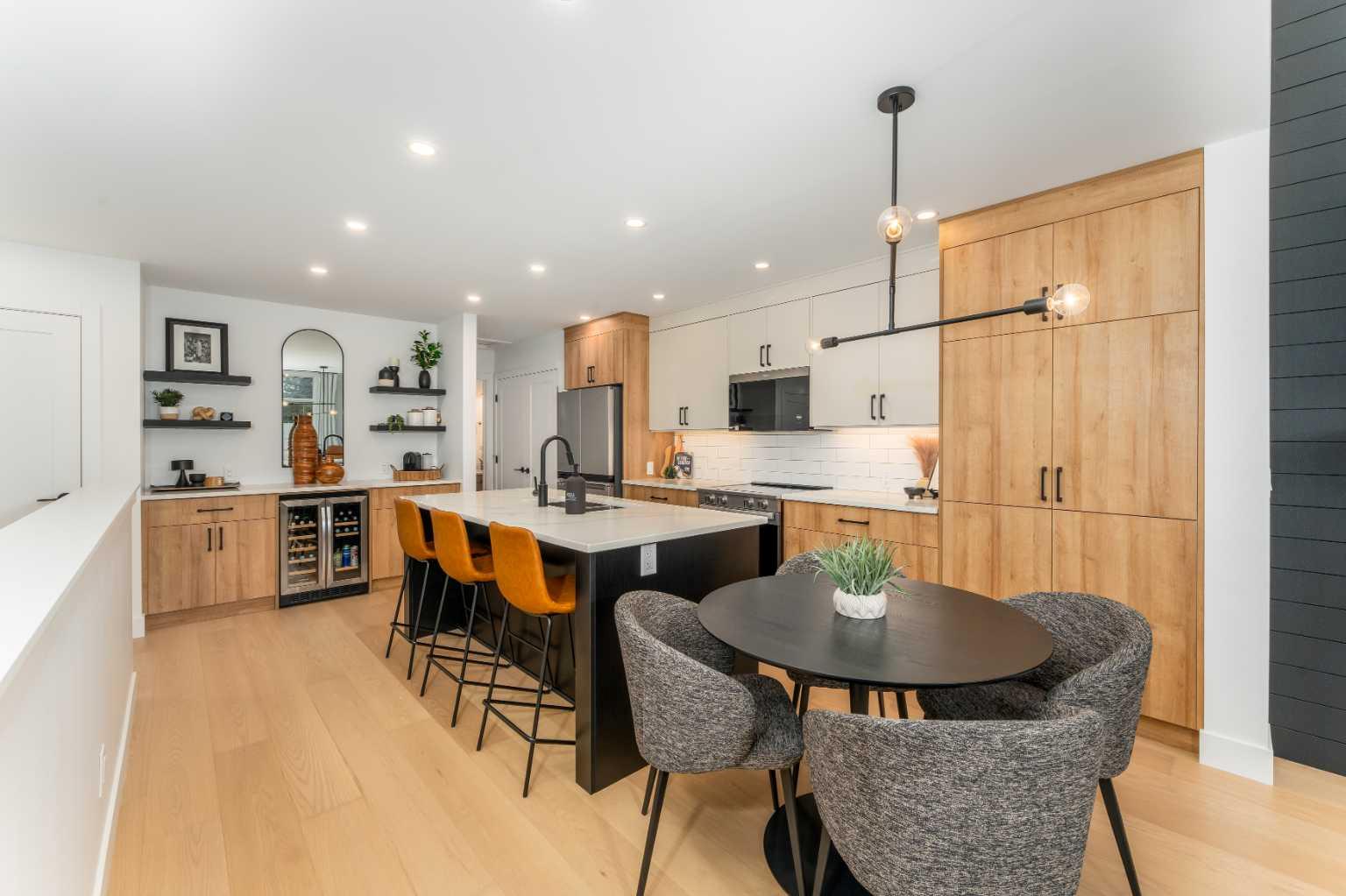 1413 Mountain Avenue 102