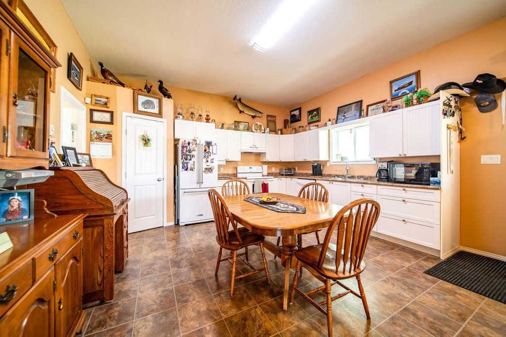 Photo of 4608 51 Avenue, Czar, AB T0B 0Z0 (MLS # A2310456)