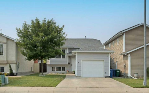 Photo of 50 Chilcotin Way W, Lethbridge, AB T1K 7L7 (MLS # A2337027)