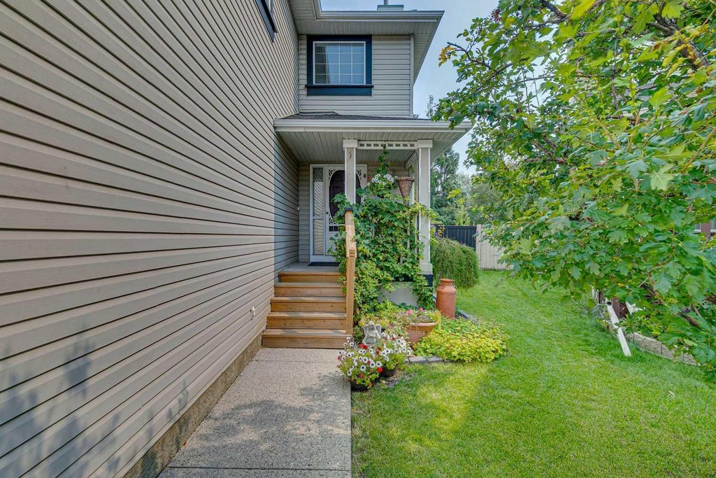 Photo of 248 Douglas Ridge Green SE, Calgary, AB T2Z 2T4 (MLS # A2352675)