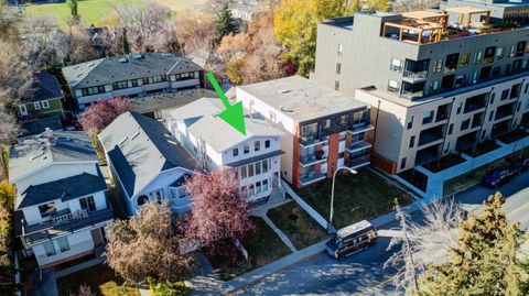 1921 5 Street SW 3 Calgary AB T2S 2B2