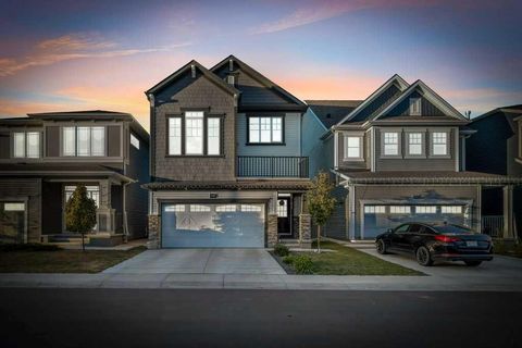 749 Windrow Manor SW Airdrie AB T4B 5H6