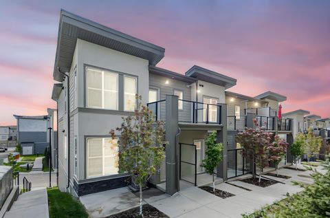 2117 81 Street SW 146 Calgary AB T3H 6H5