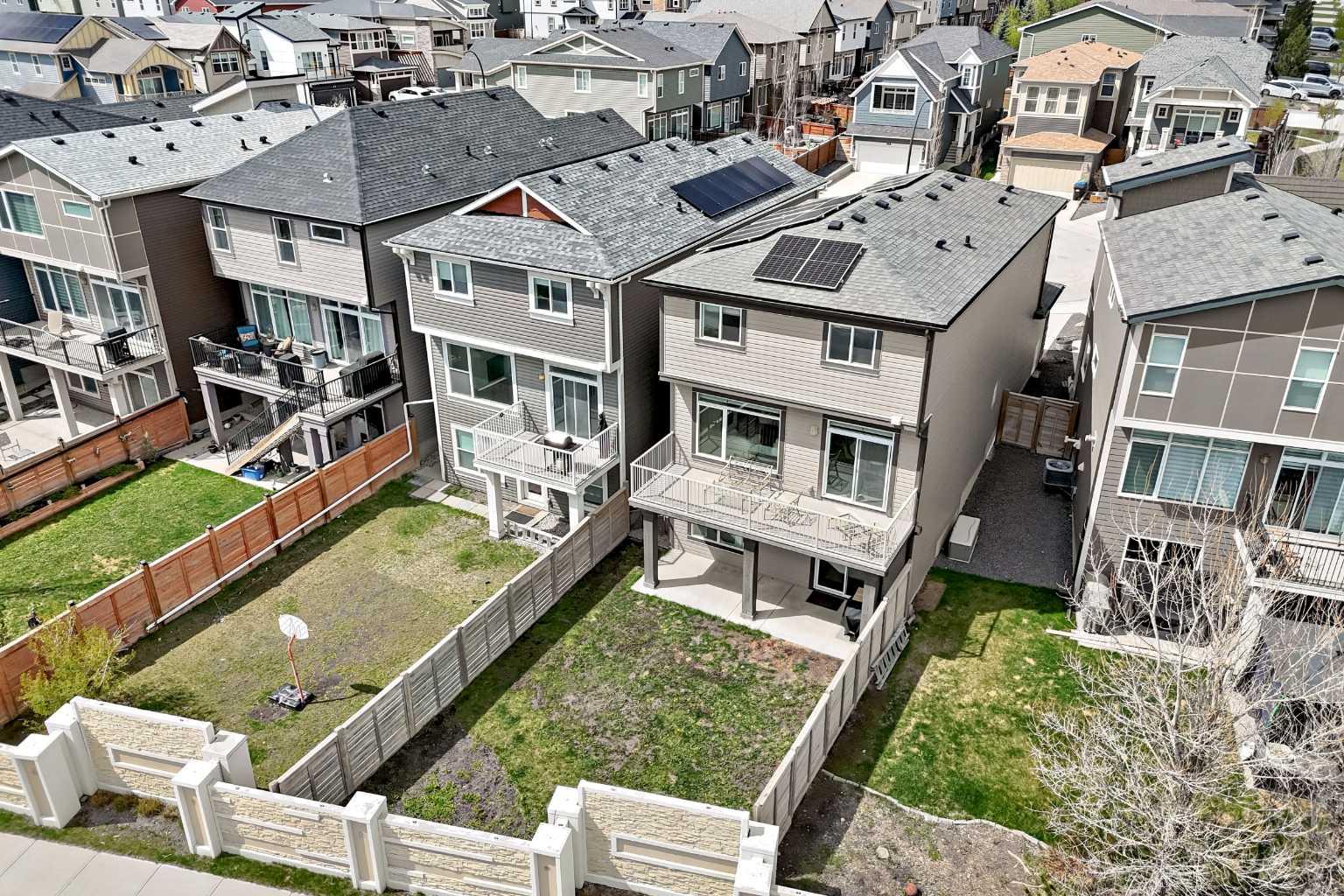 39 Sage Bluff Mews NW