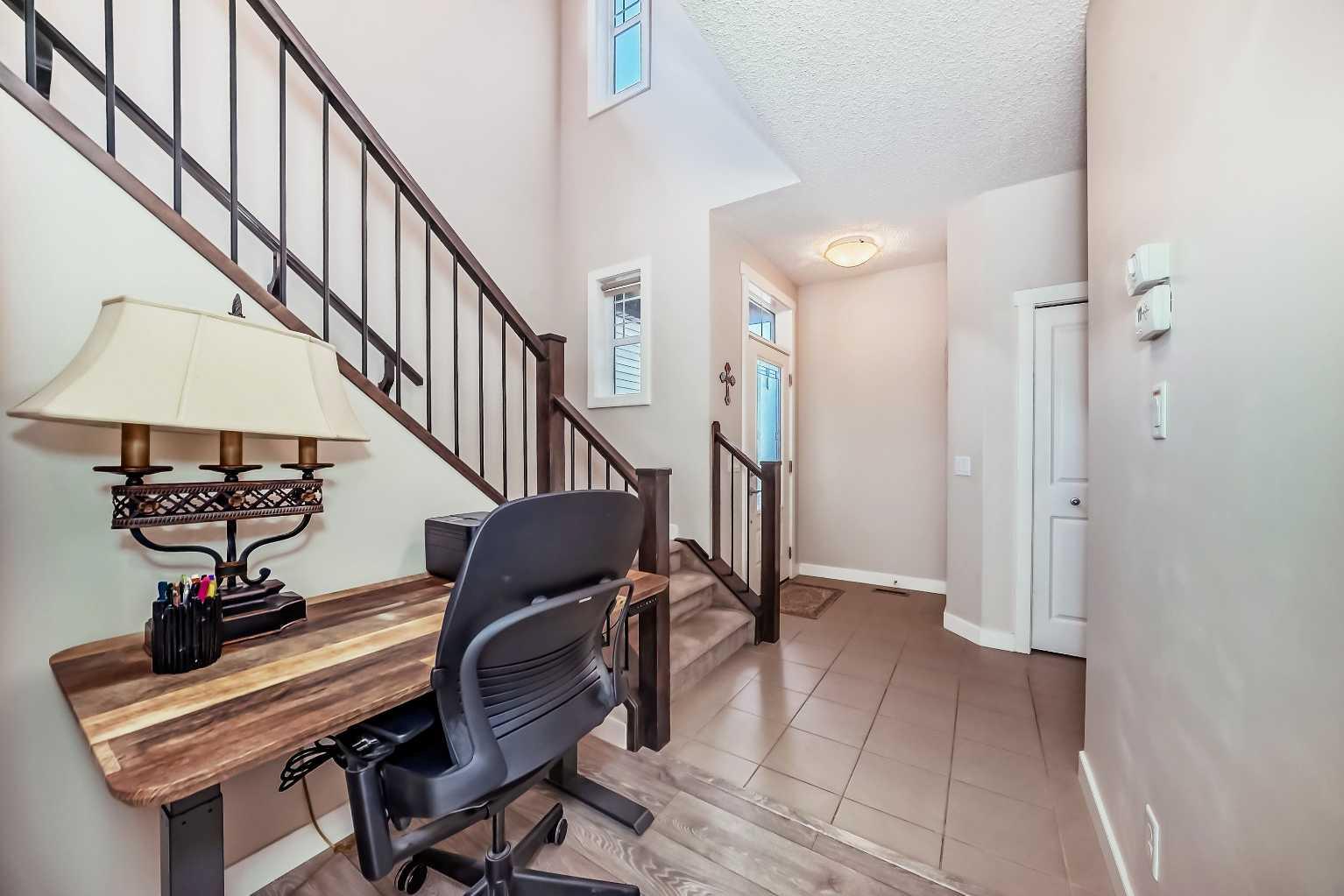 39 Sage Bluff Mews NW
