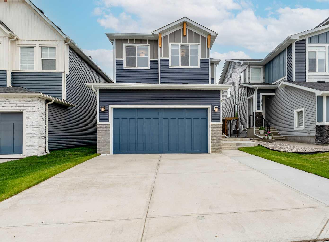 220 Crimson Ridge Place NW