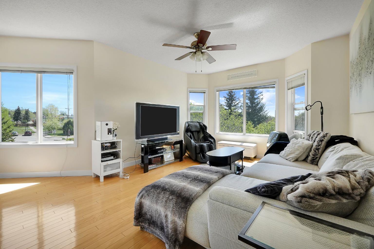1920 14 Avenue NE 227