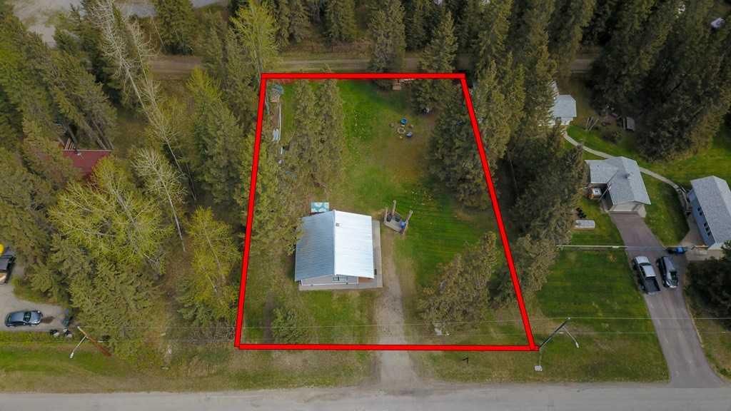 Photo of 968 1 Avenue NE, Sundre, AB T0M 1X0 (MLS # A2312697)