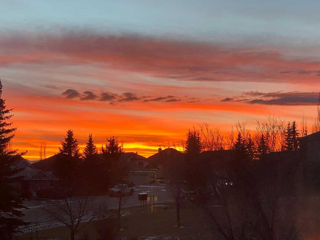 Photo of 130 Gleneagles Terrace, Cochrane, AB T4C 1W6 (MLS # A2291741)