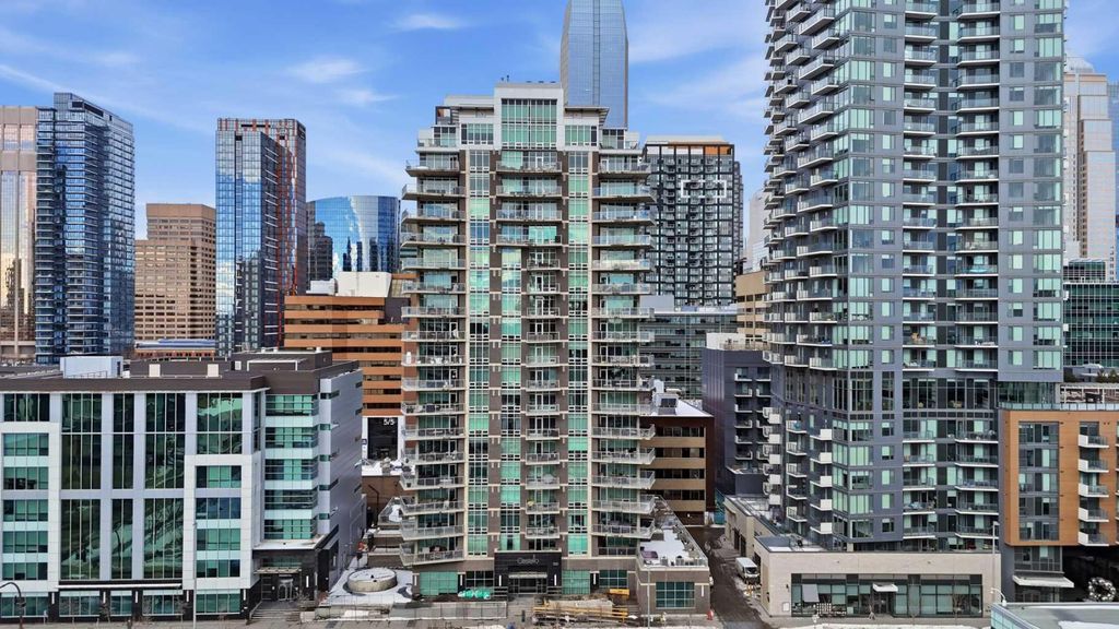 Photo of 530 12 Avenue SW #706, Calgary, AB T2R 0B1 (MLS # A2292247)