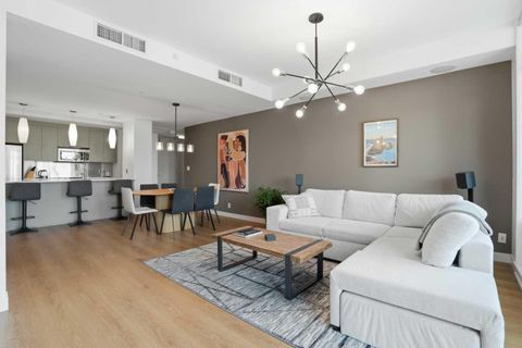 530 12 Avenue SW 706 Calgary AB T2R 0B1