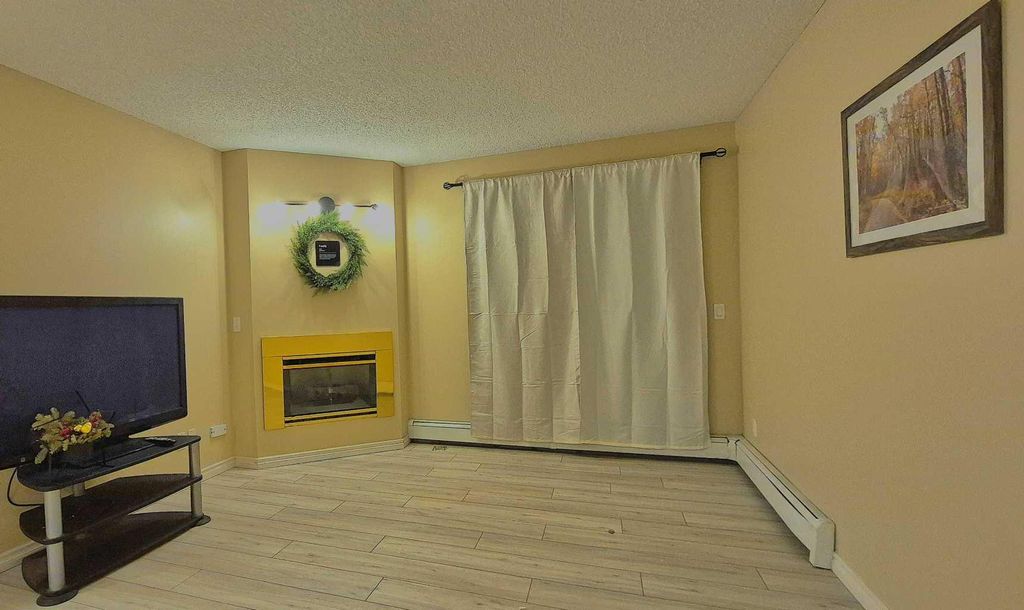 Photo of 2722 EDENWOLD Heights NW #22, Calgary, AB T3A 3Y5 (MLS # A2247296)