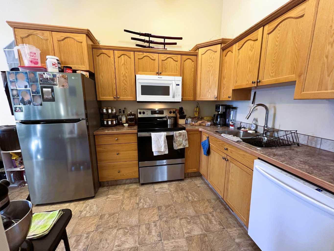 494 Hilton Crescent NE