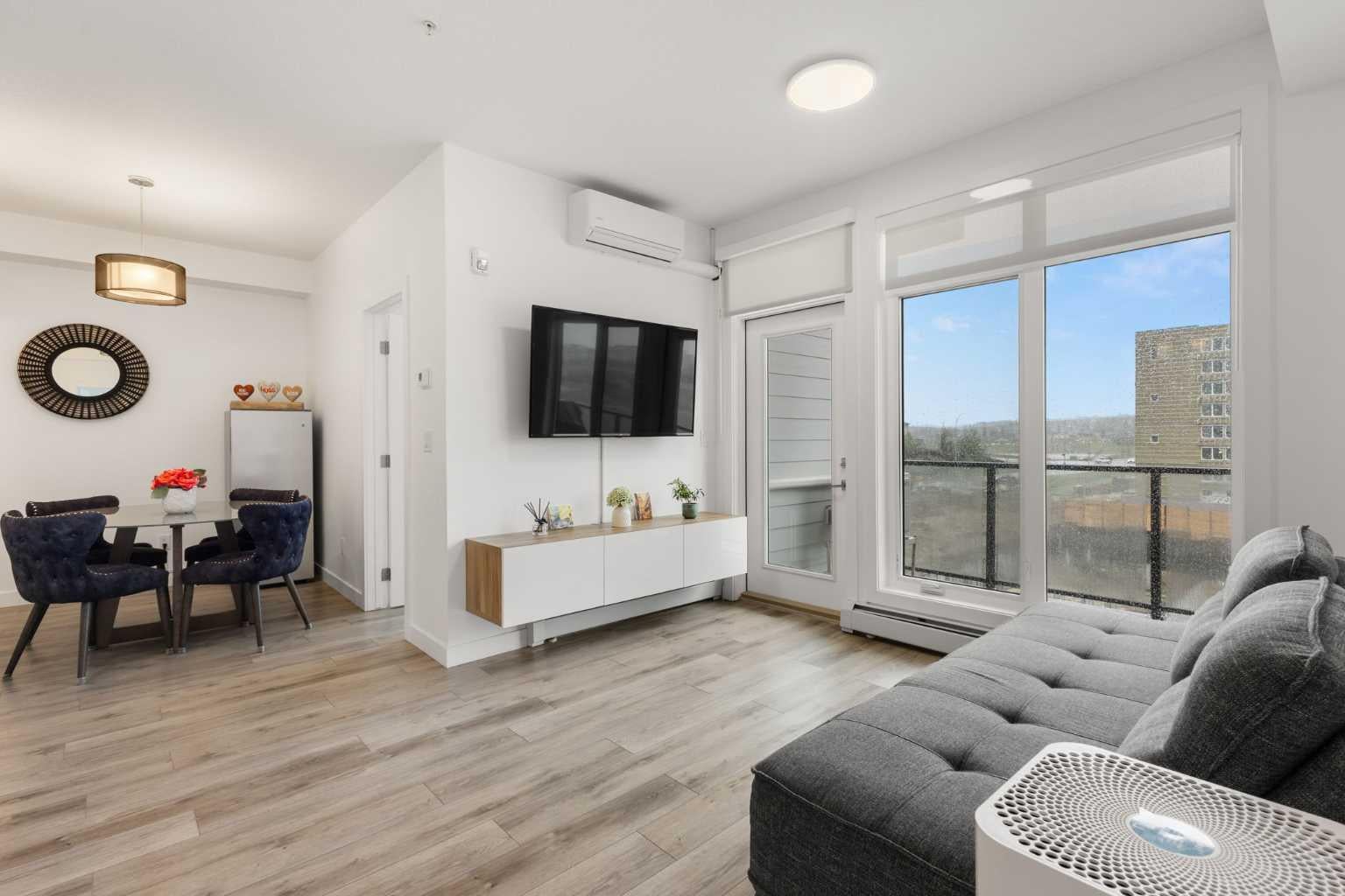 205 Spring Creek Common SW 405