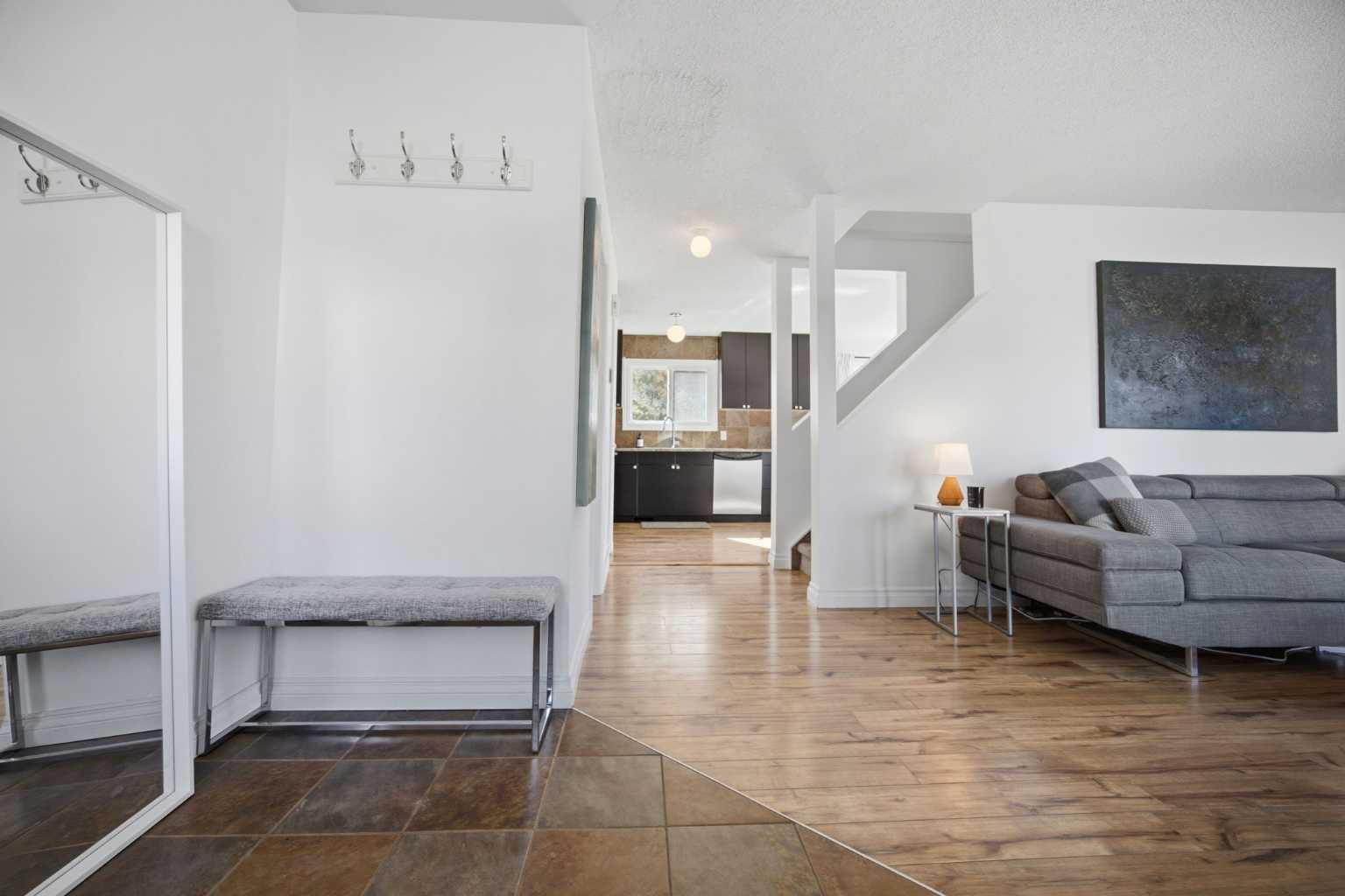 221 Deerpoint Lane SE