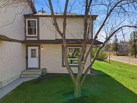 Photo of 221 Deerpoint Lane SE, Calgary, AB T2J 6M6 (MLS # A2304085)
