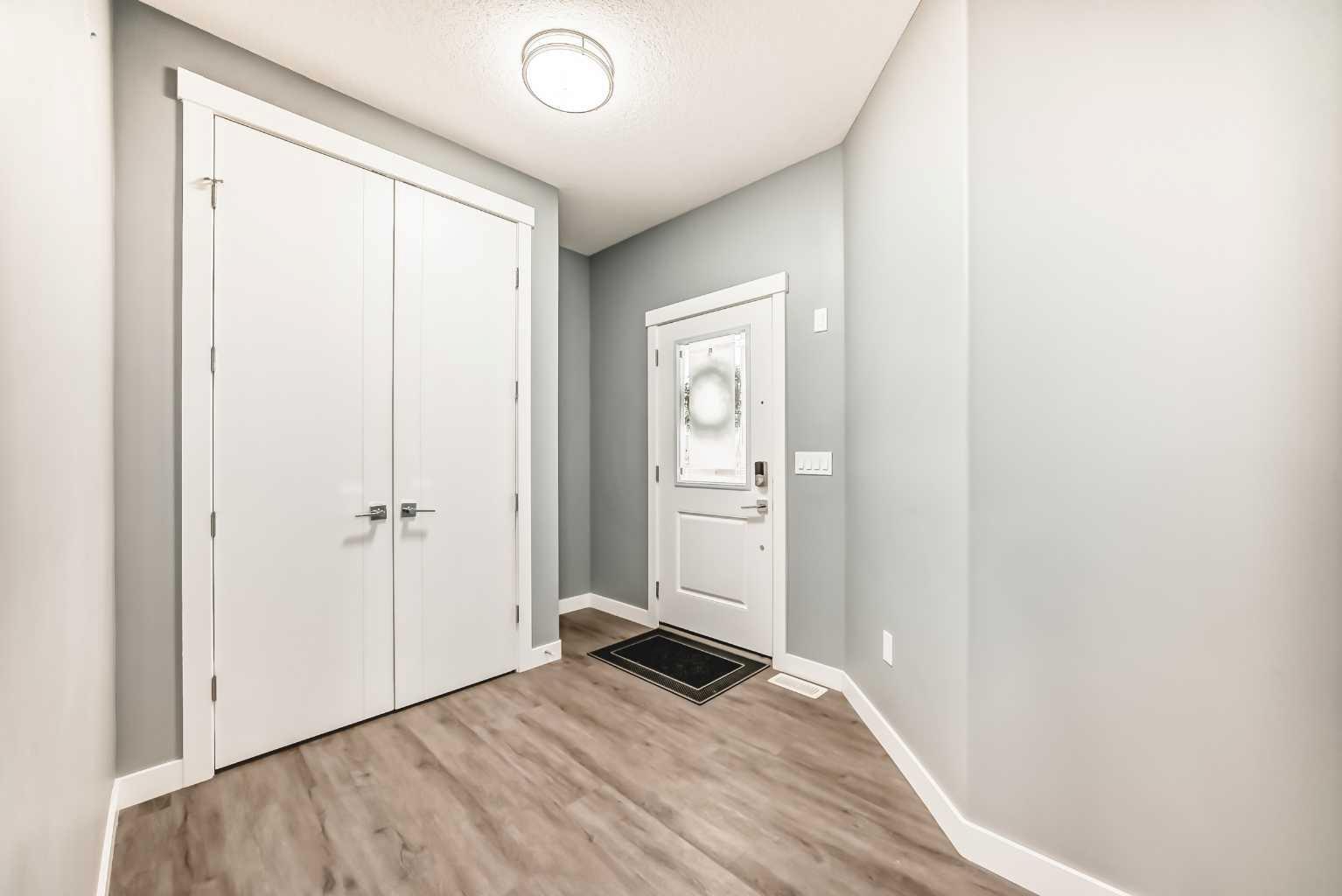 753 Edgefield Crescent